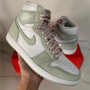 Nike Air Jordan 1 Retro High OG
Seafoam Women's Sz 10 CD0461 002